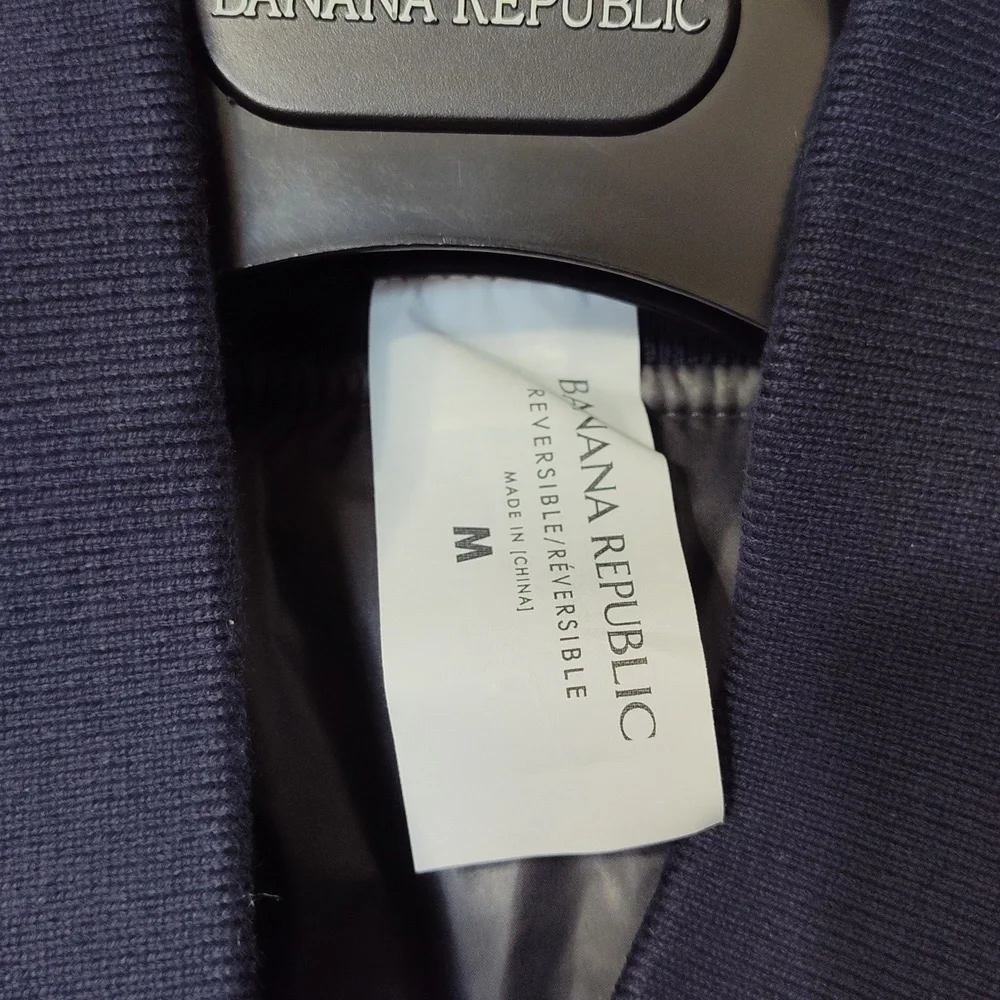 BANANA REPUBLIC WATER RESISTANT REVERSIBLE QUILTED BOMBER JACKET